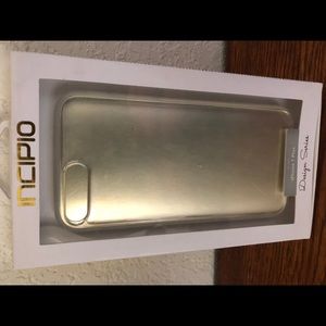 Design Series iPhone 7 Plus clear phone cover.